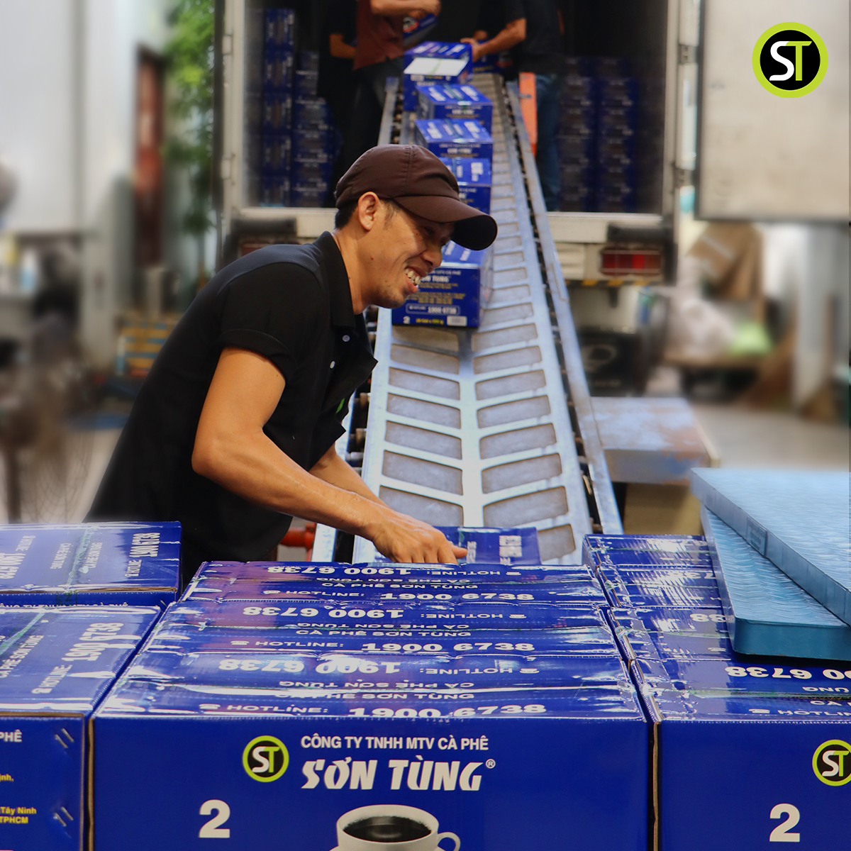 Chinh phục thị trường cà phê cùng Sơn Tùng Coffee